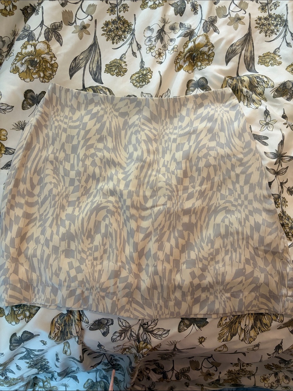 Free people Women's Cream and Light Gray Patterned Mini Skirt